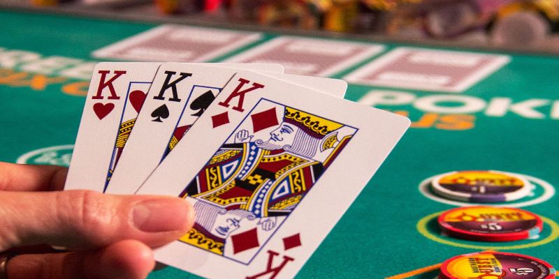 Hướng dẫn chơi bài Poker có 3 lá dễ thắng nhất ra sao?