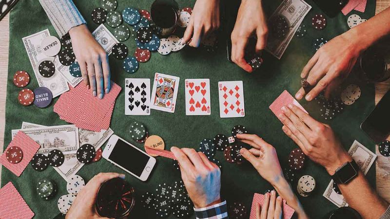 Khi chơi Poker có những lợi ích gì?